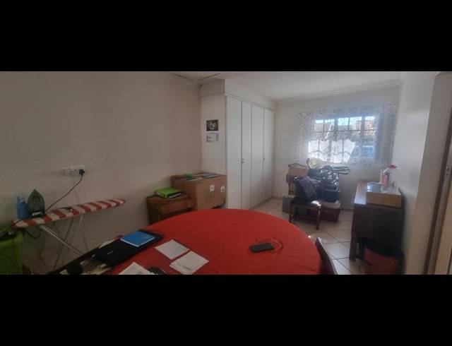 3 BEDROOM TOWNHOUSE FOR SALE IN DIE HOEWES
